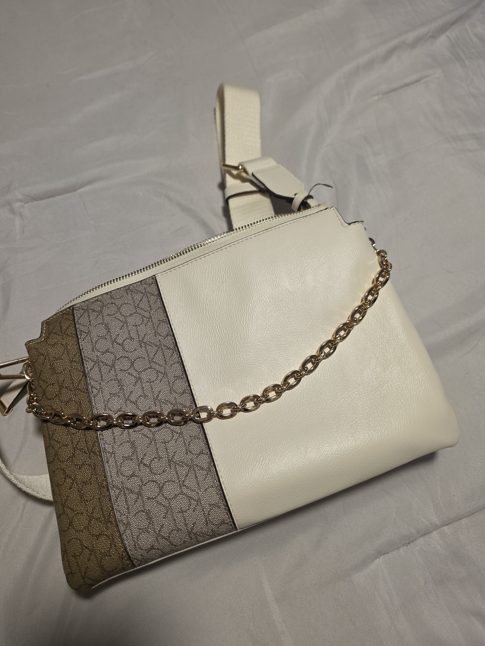Calvin Klein Cream Crossbody with Signature Logo Panels - Picture 3 of 3